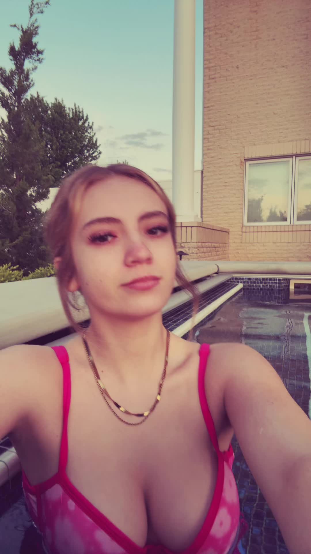 @erianna🪽⭐️🍭🐈