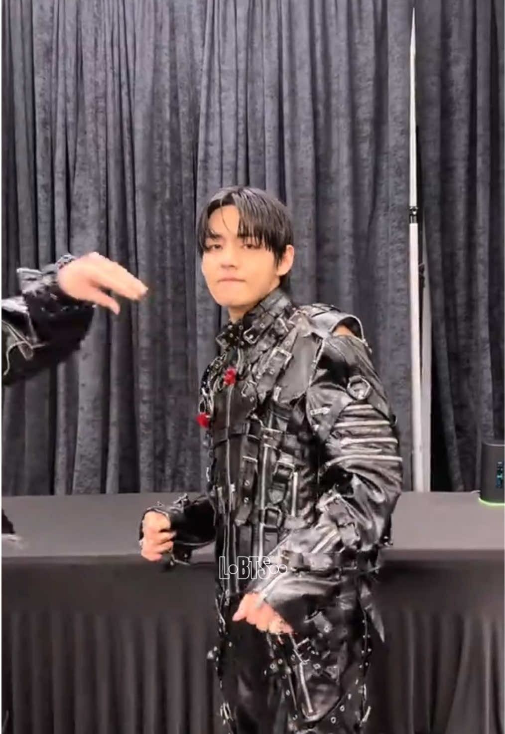 @L°BTS°°