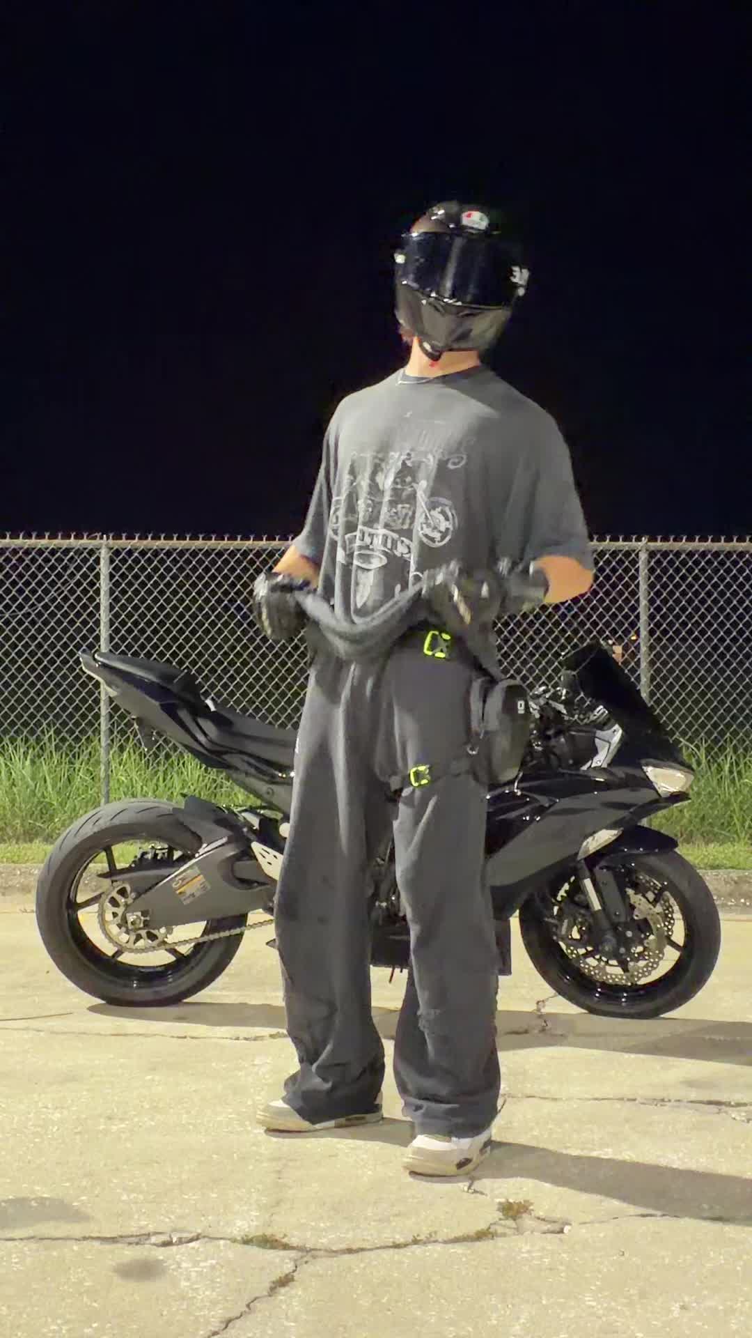 @shakymoto
