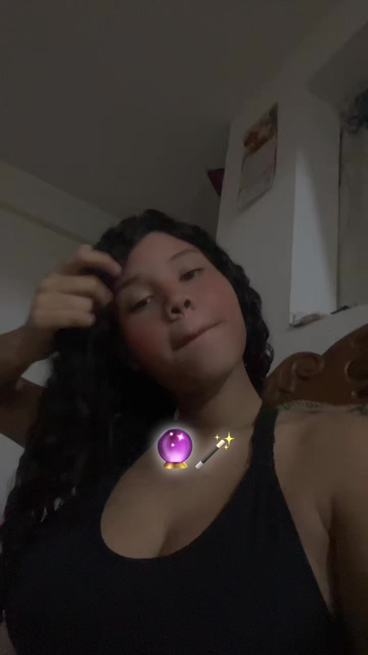 @Anny👑