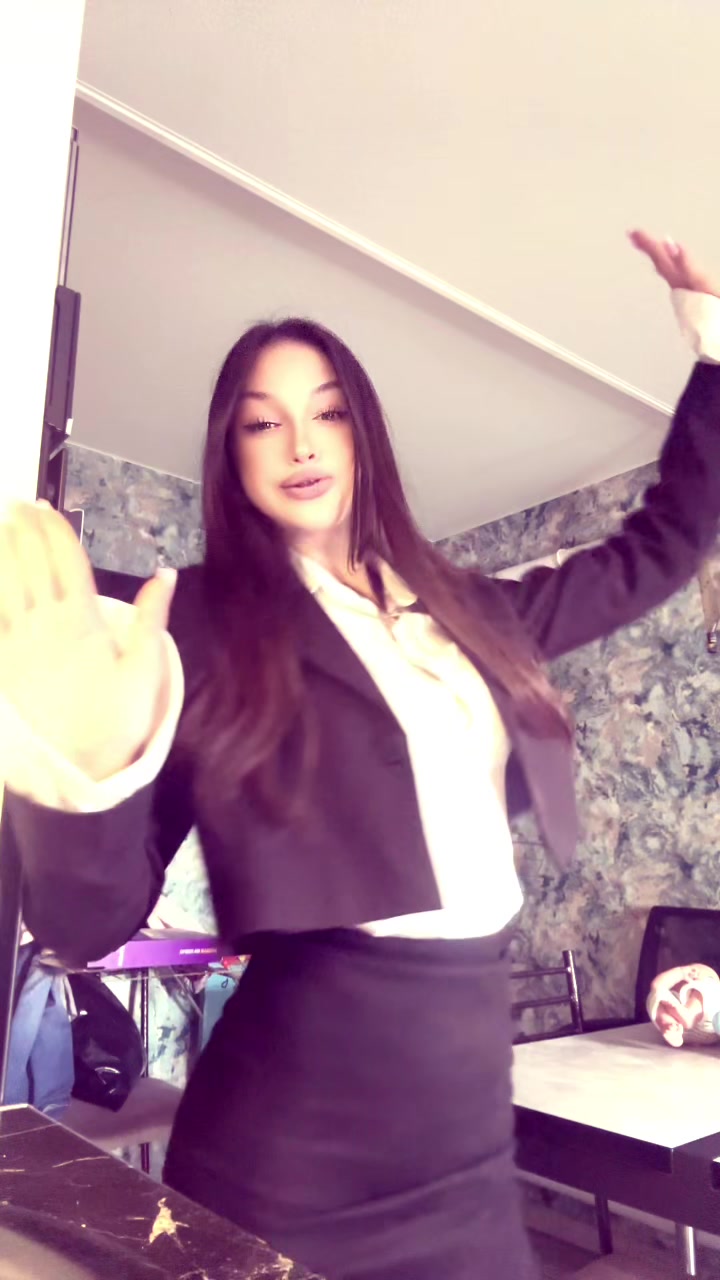@_brunette_7777