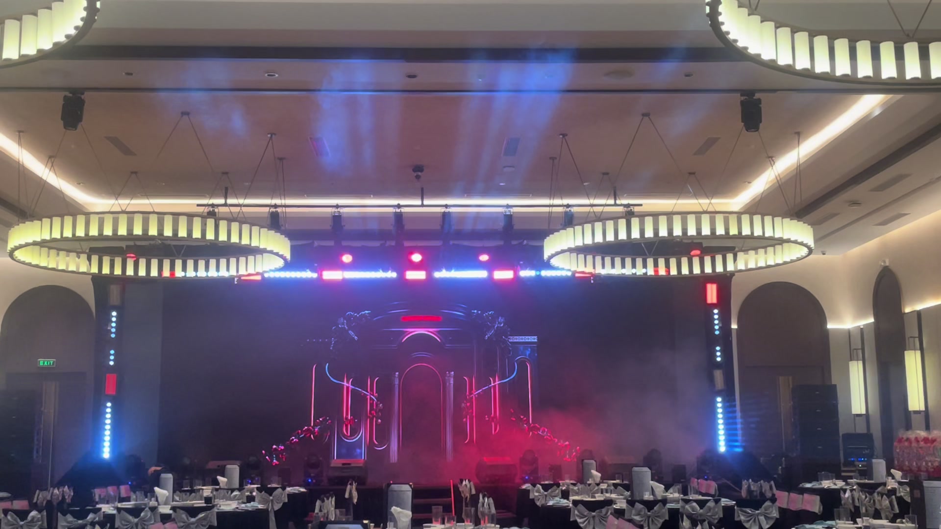 @Nh&iacute; Bấm Led Dạo 🎛️📺