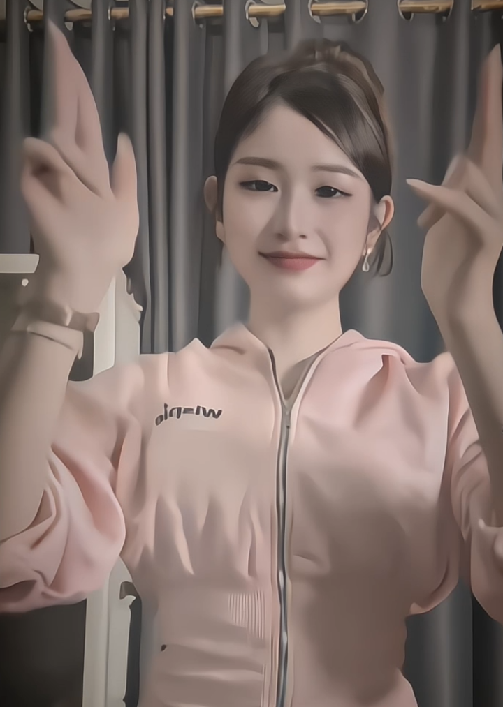 @𝙍𝙀𝙔𝙔 𝙭 𝙀𝙑𝙀𝙍𝙔𝙊𝙉𝙀