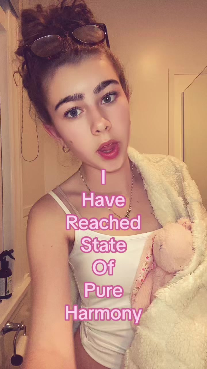 @𝖠𝗒𝗅𝖺🦢