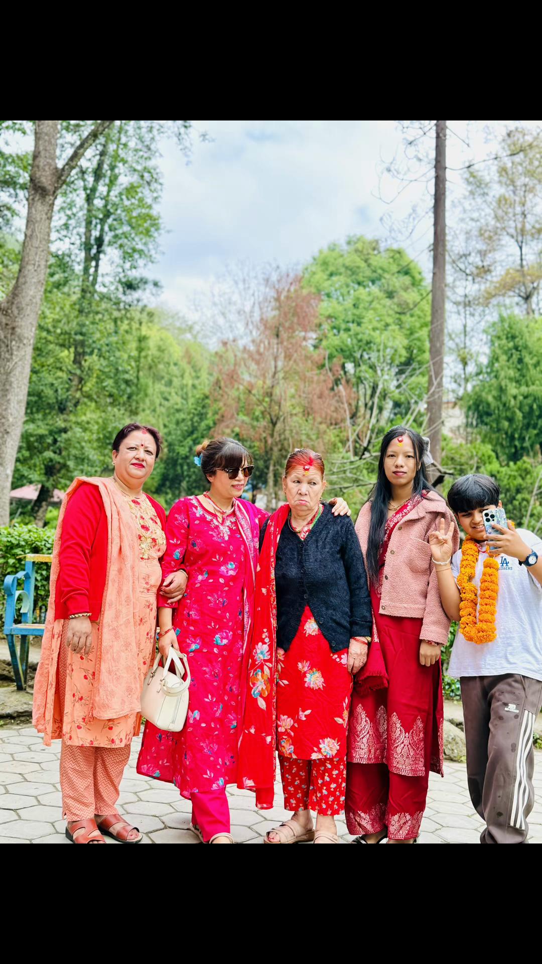 @शना महर्जन (サナ)