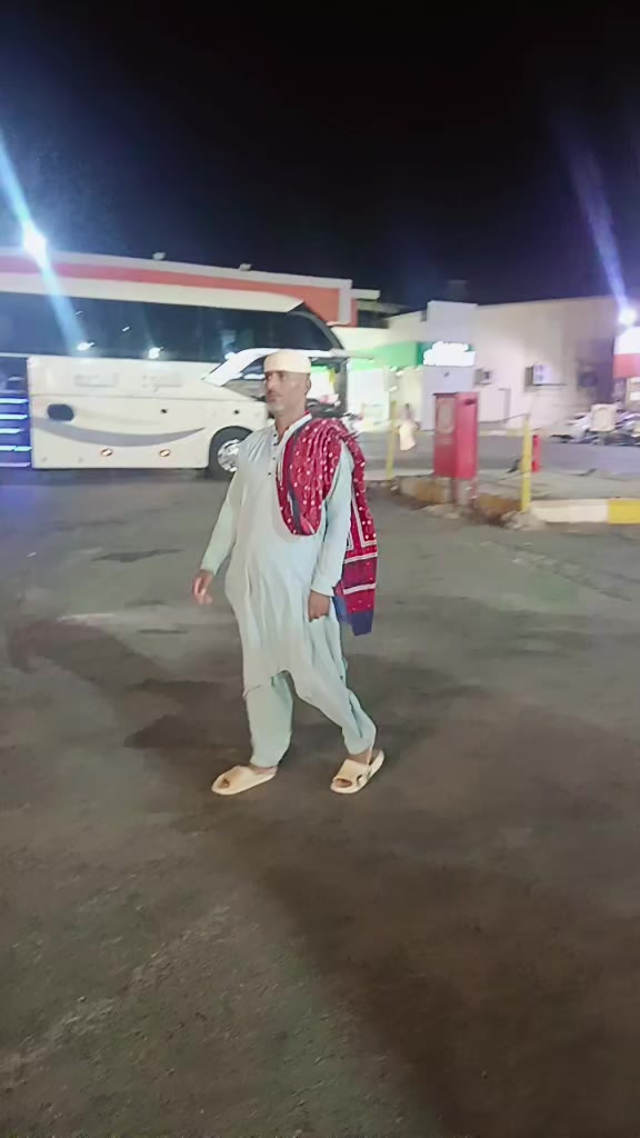 @غلام اكبر
