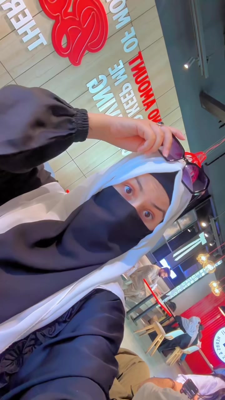 @Iqraqayyumjanjua