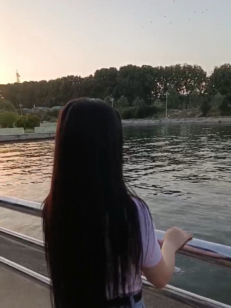 @ᴍᴇʟᴏᴅʏ.ᴍᴍ_🎶