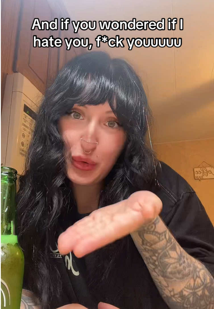 @Des🕷️🕸️🦇
