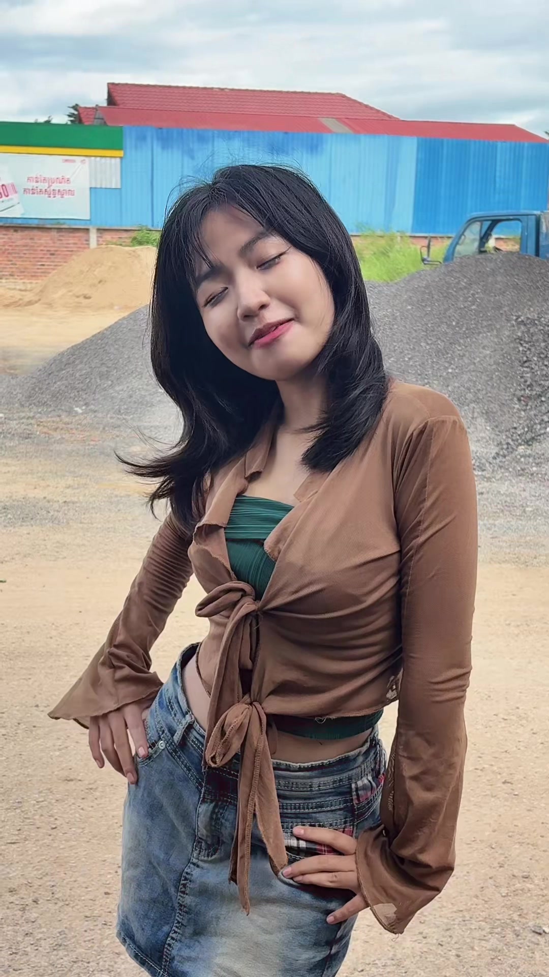 @De_dayyyyy - ឌី ដេរ