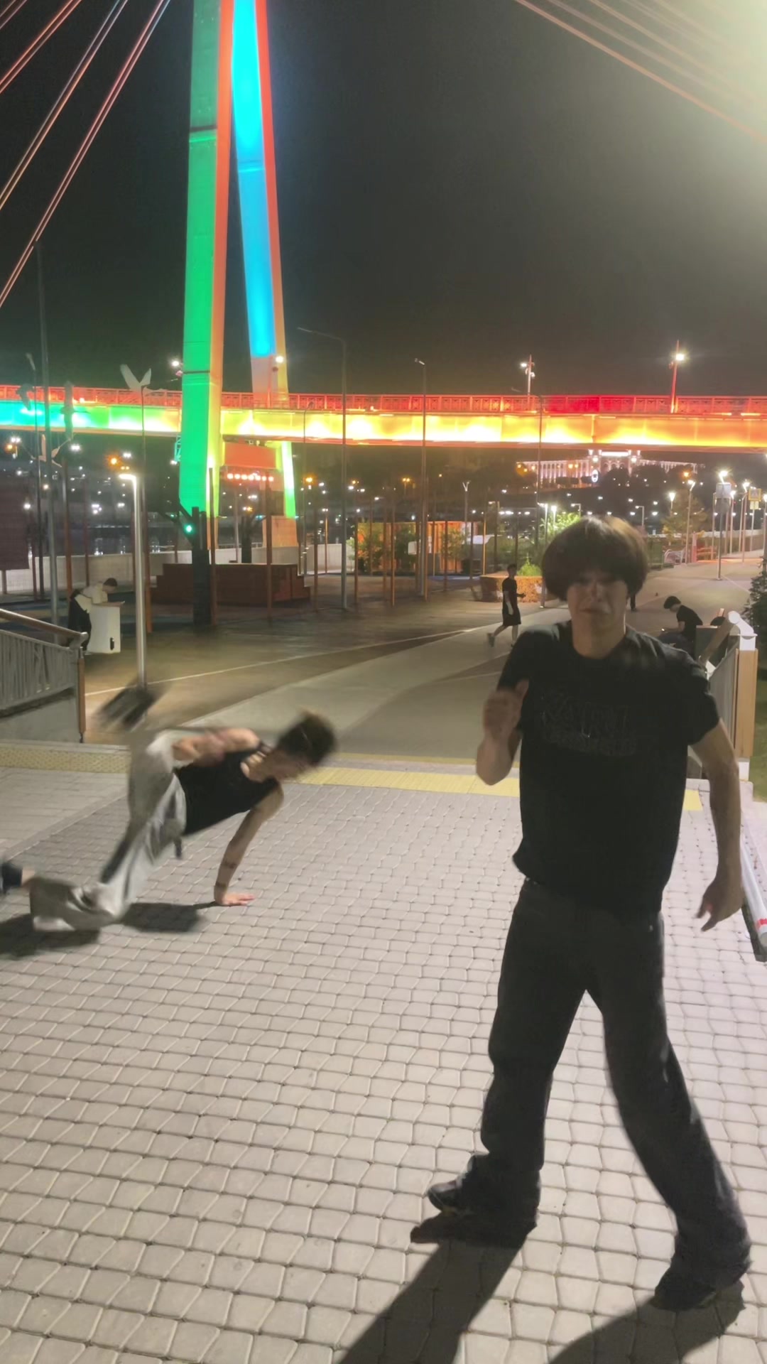 @twix_yngnzrs
