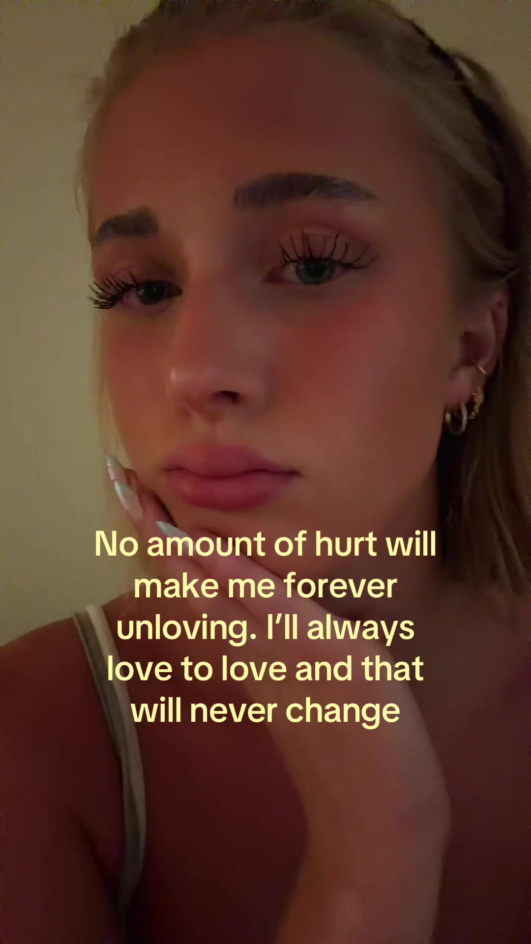 @theelliebarker