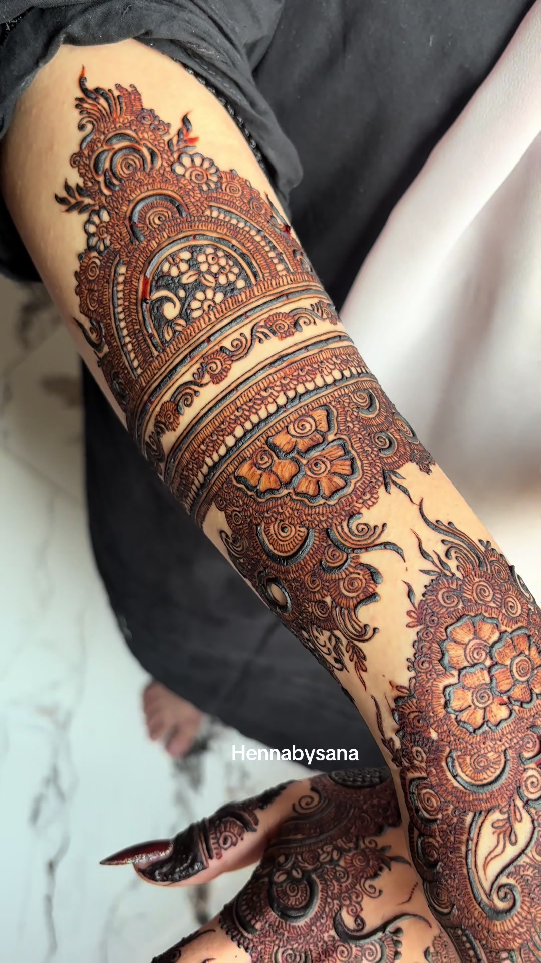 @henna by sana 809