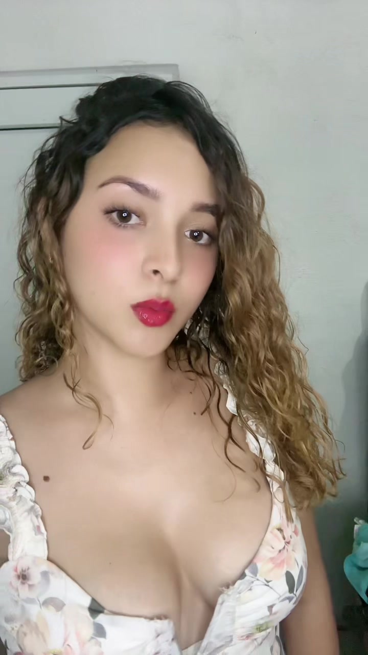 @Esther Morales💋