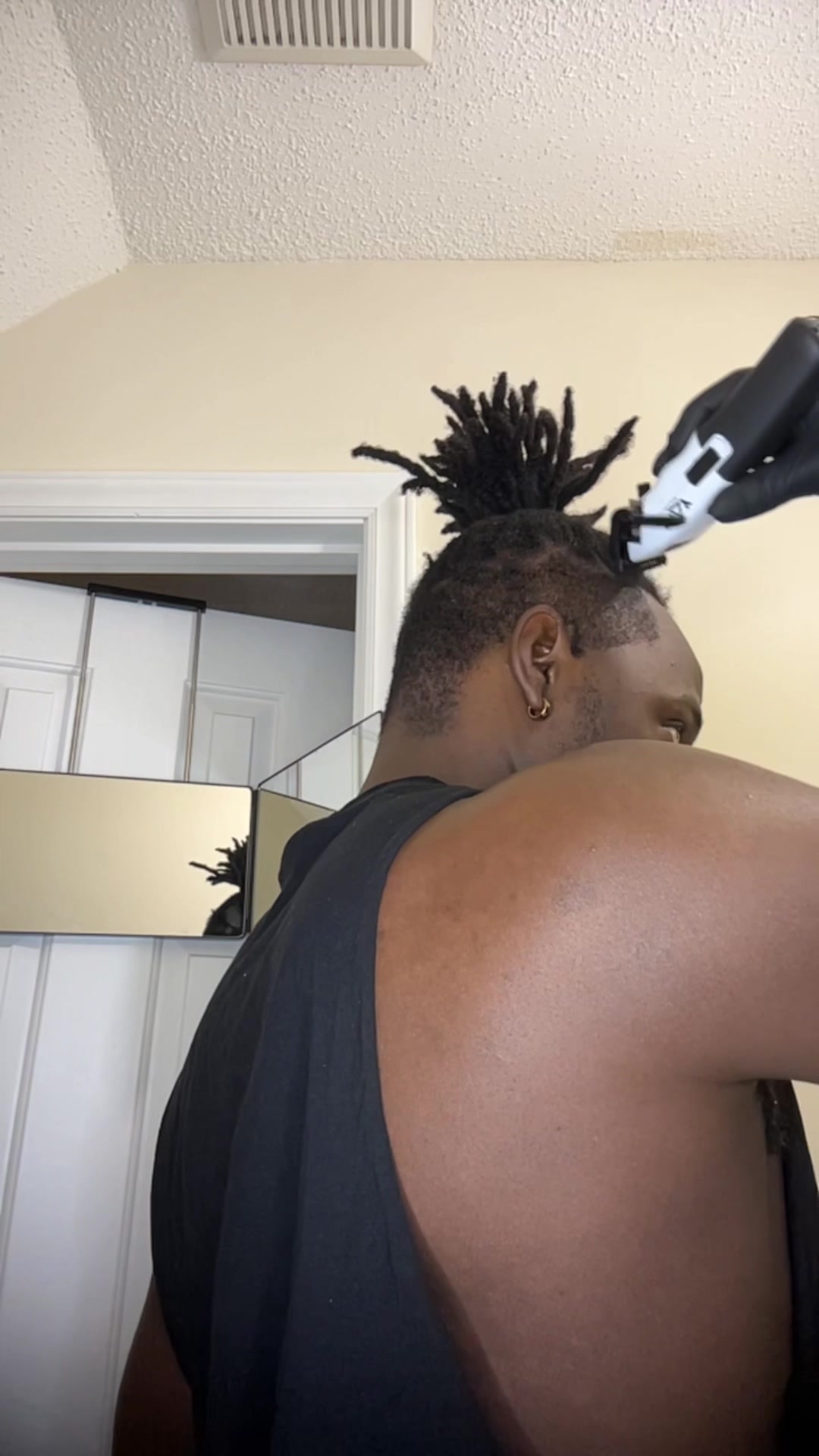 @PlayBoi23