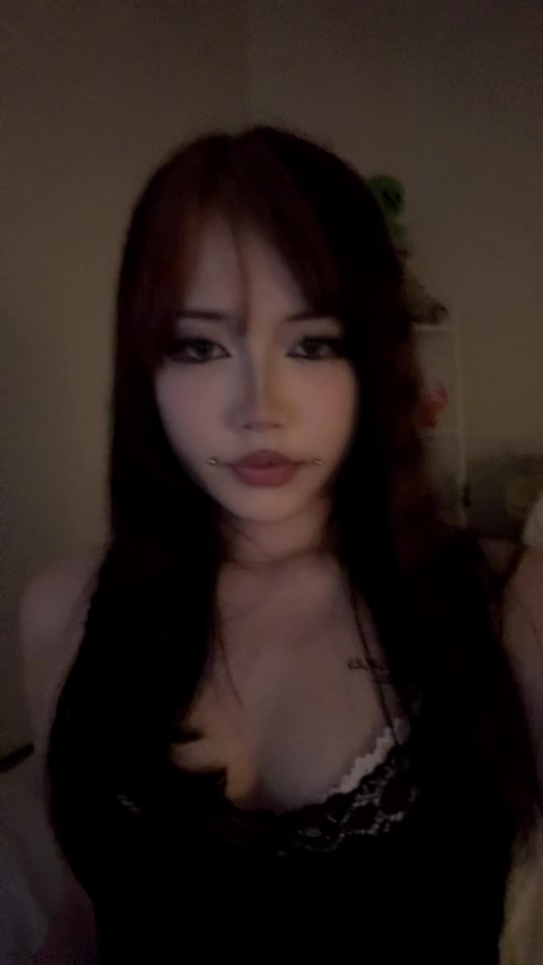@⃟