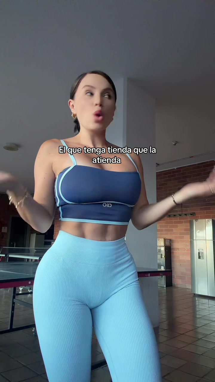 @Jennifer Bello • Te sigue