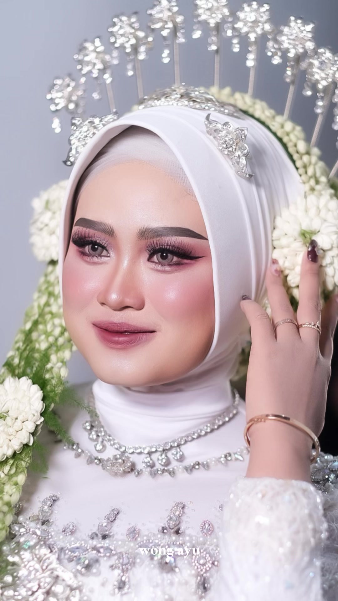 @Noviindrr