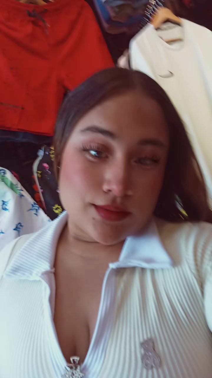 @Valentina Marin 💜