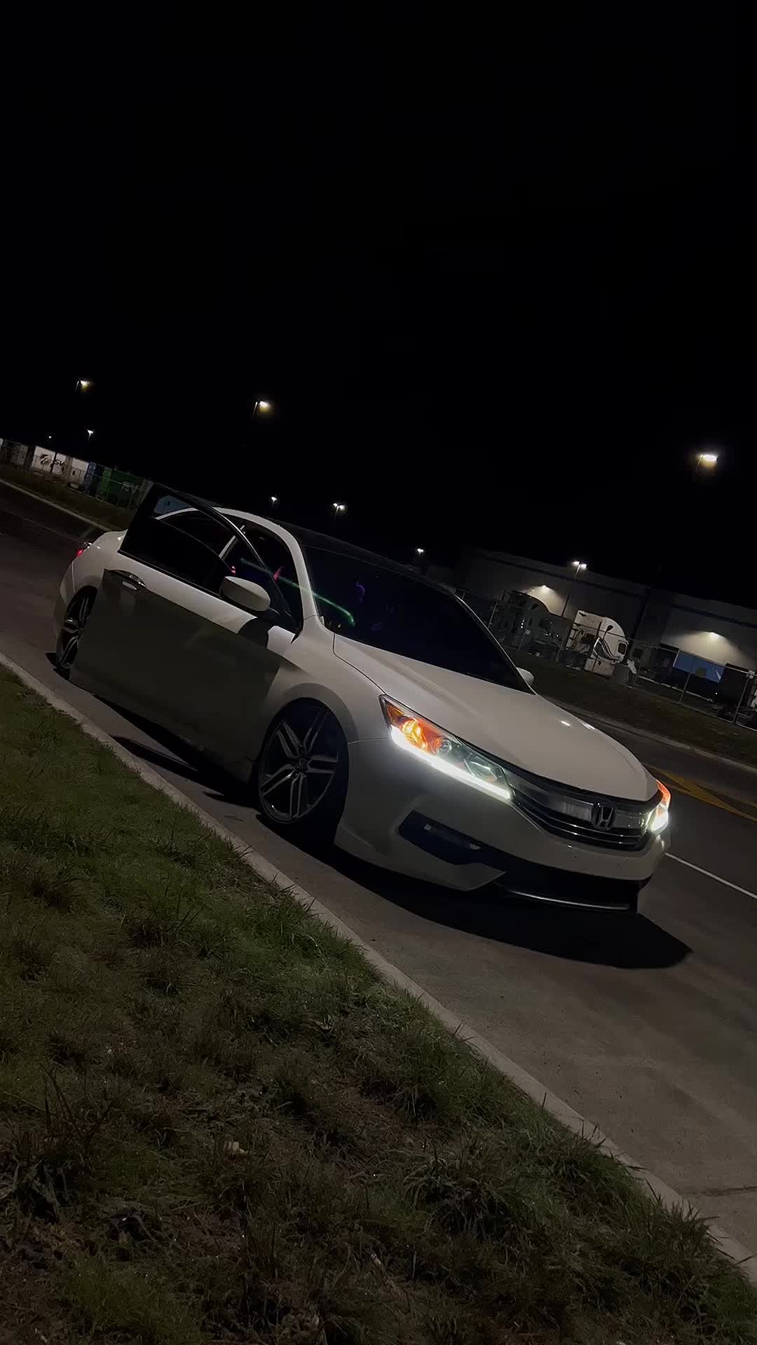 @laylow.edgar