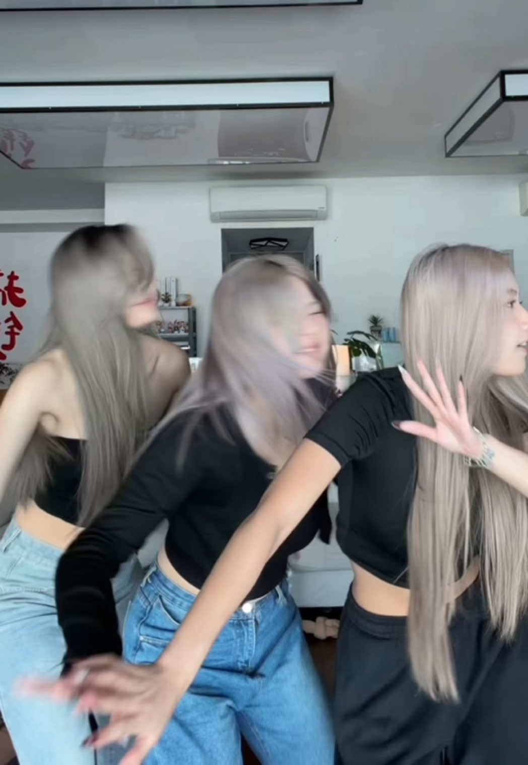 @kristyhui_
