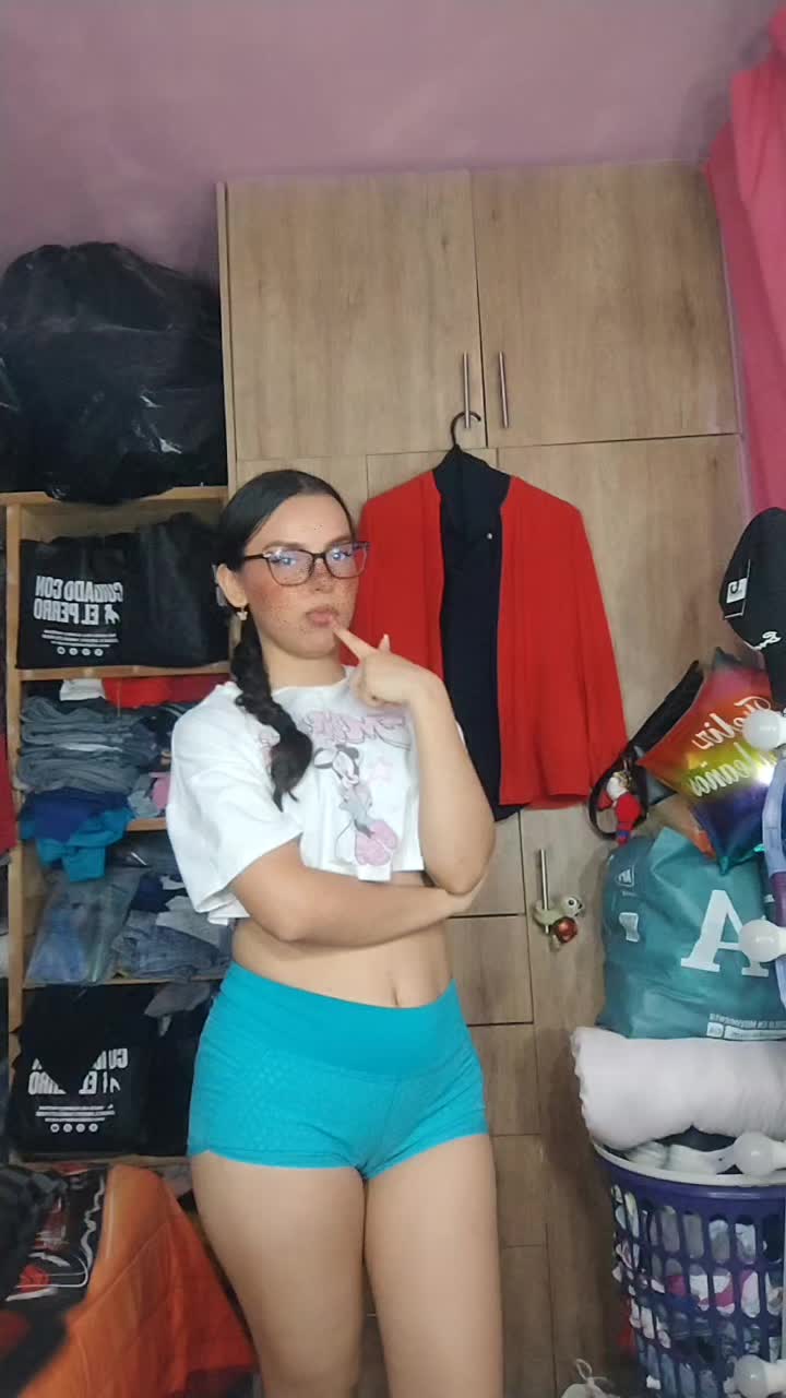 @Angie21.