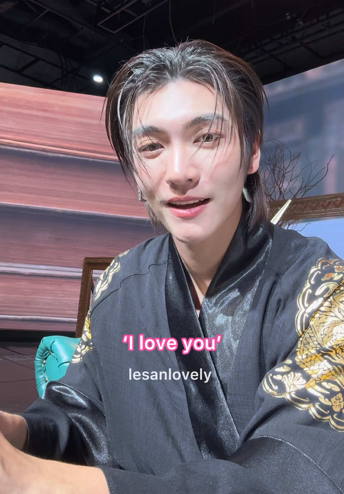 @lesanlovely
