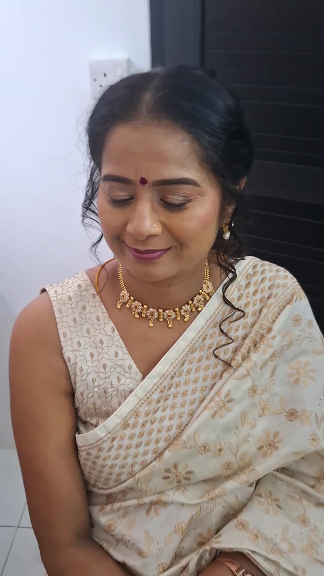 @Ashna_MUA🦋