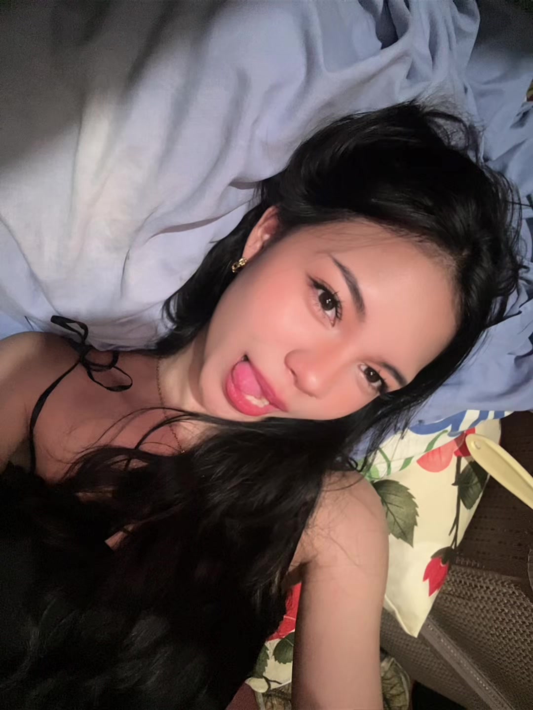 @blueee