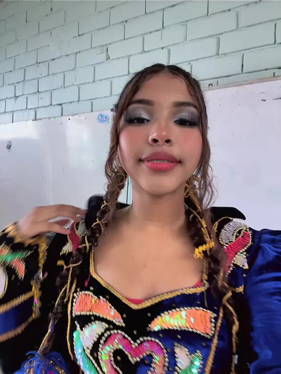 @Camila