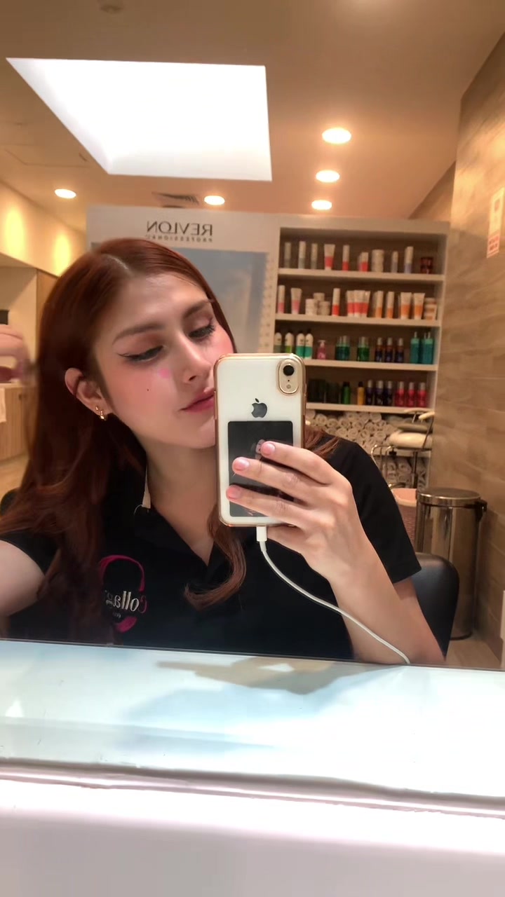 @Angela 👩🏻🦰