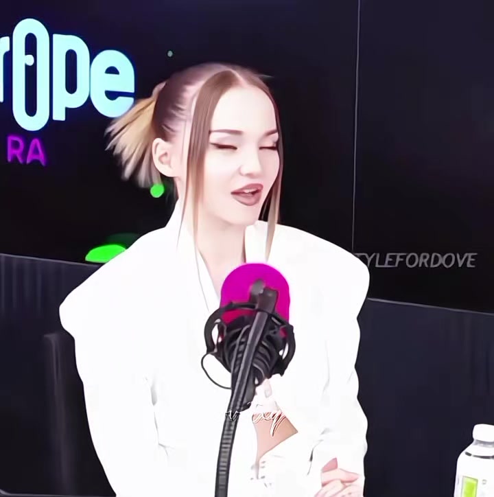 @𝖾𝗂𝗋𝗂𝗌🐇˖⋆
