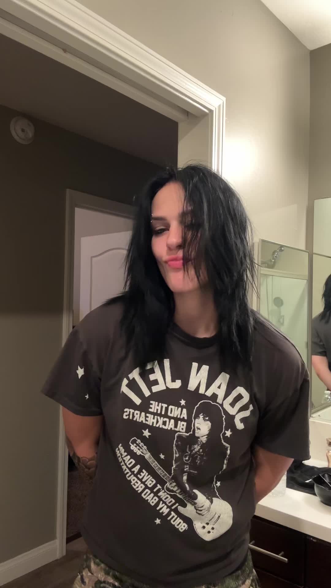 @notjustang