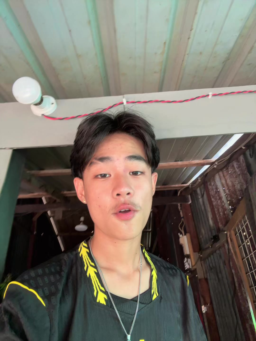 @🗣️မောင်ဟိန်း...🫪