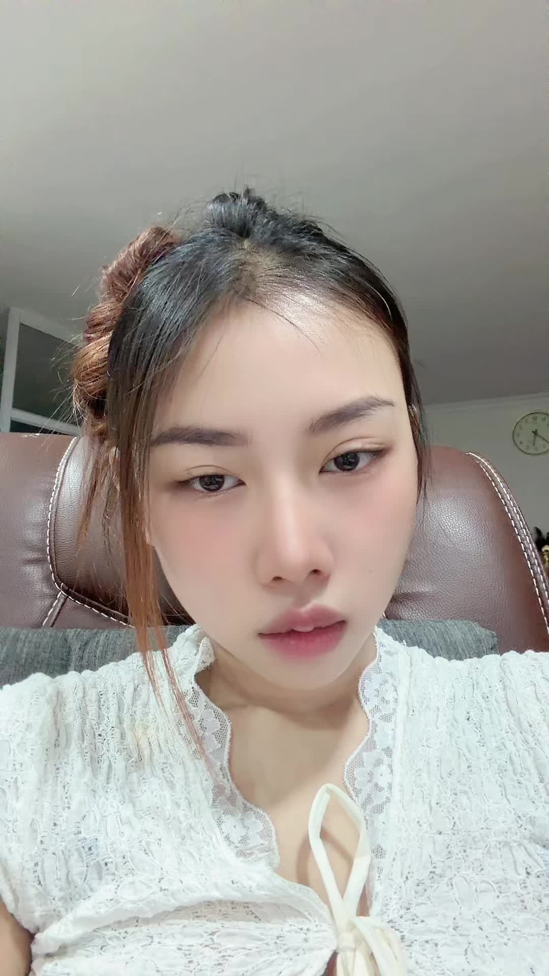 @အကြားမြင်ဆရာမလေးစံအိမ်မှူး