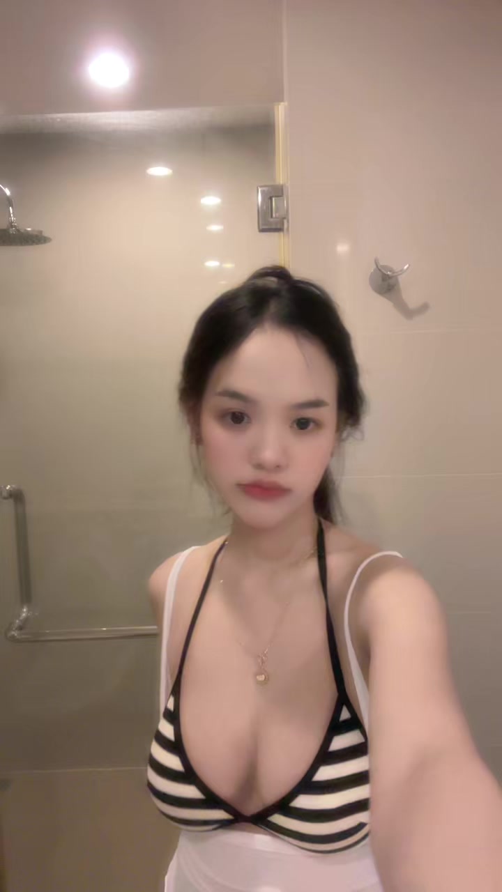 @ชาลิ