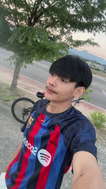 @LO NG๐ค