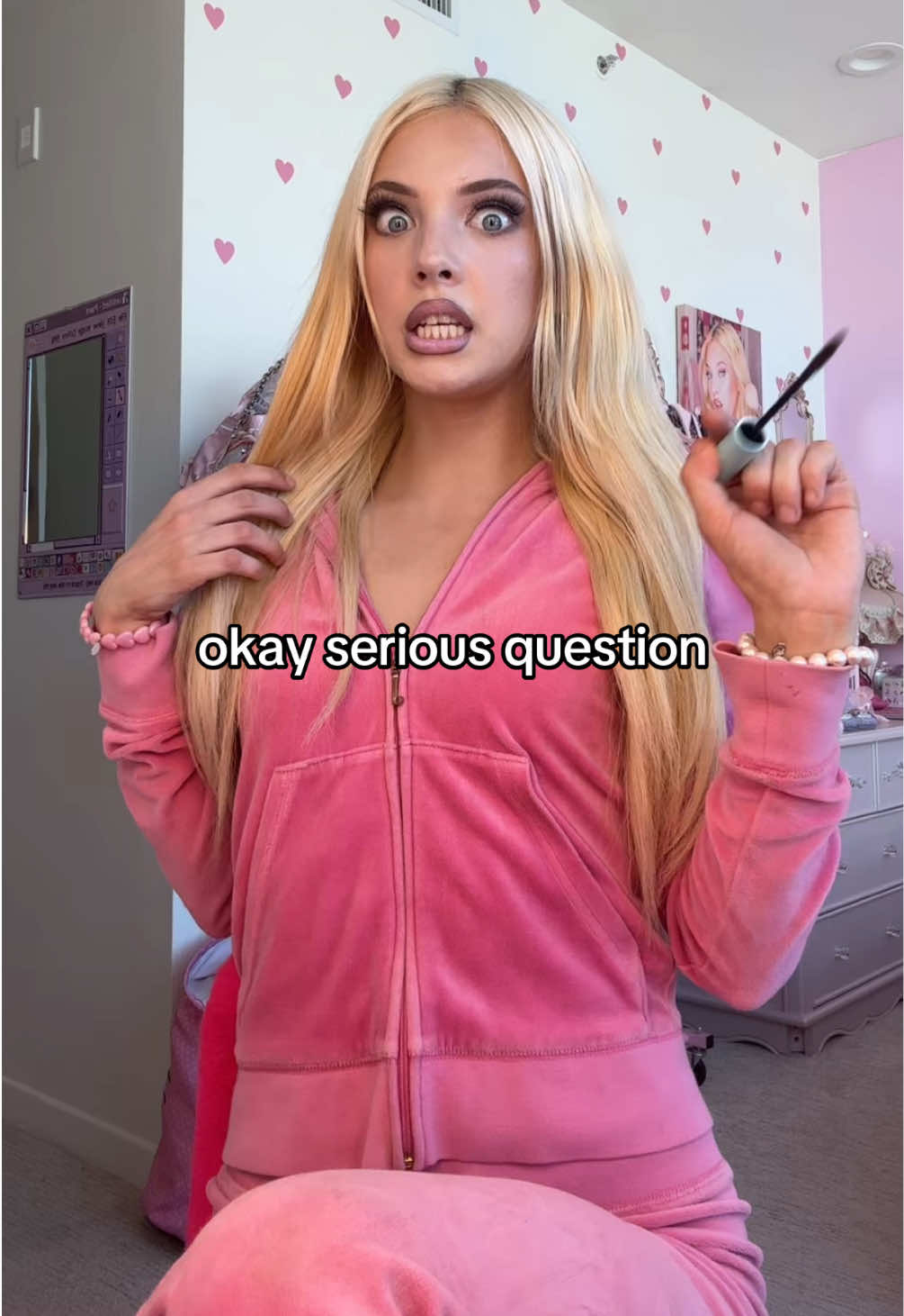 @mo