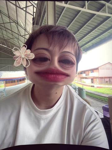 @webujai10