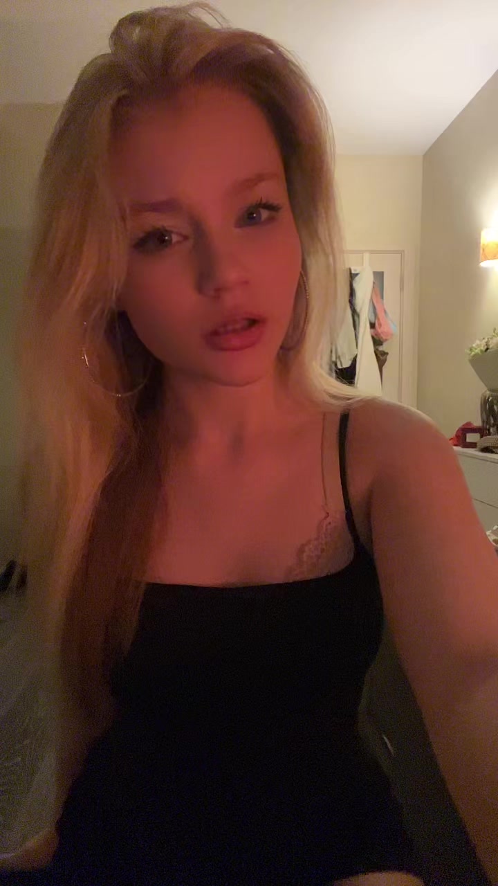 @blondinkaaaa