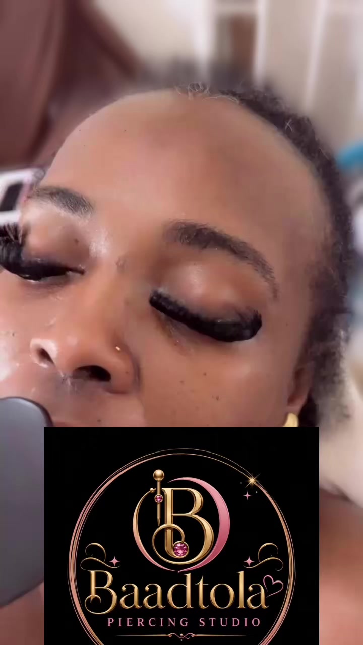 @rochella34