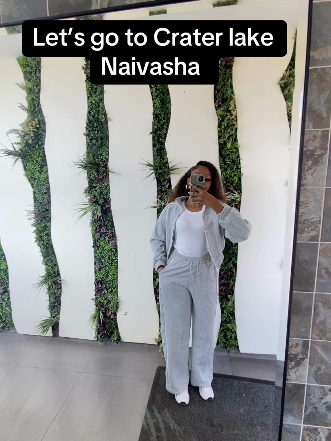 @e.m.i.l.y.wanjiru