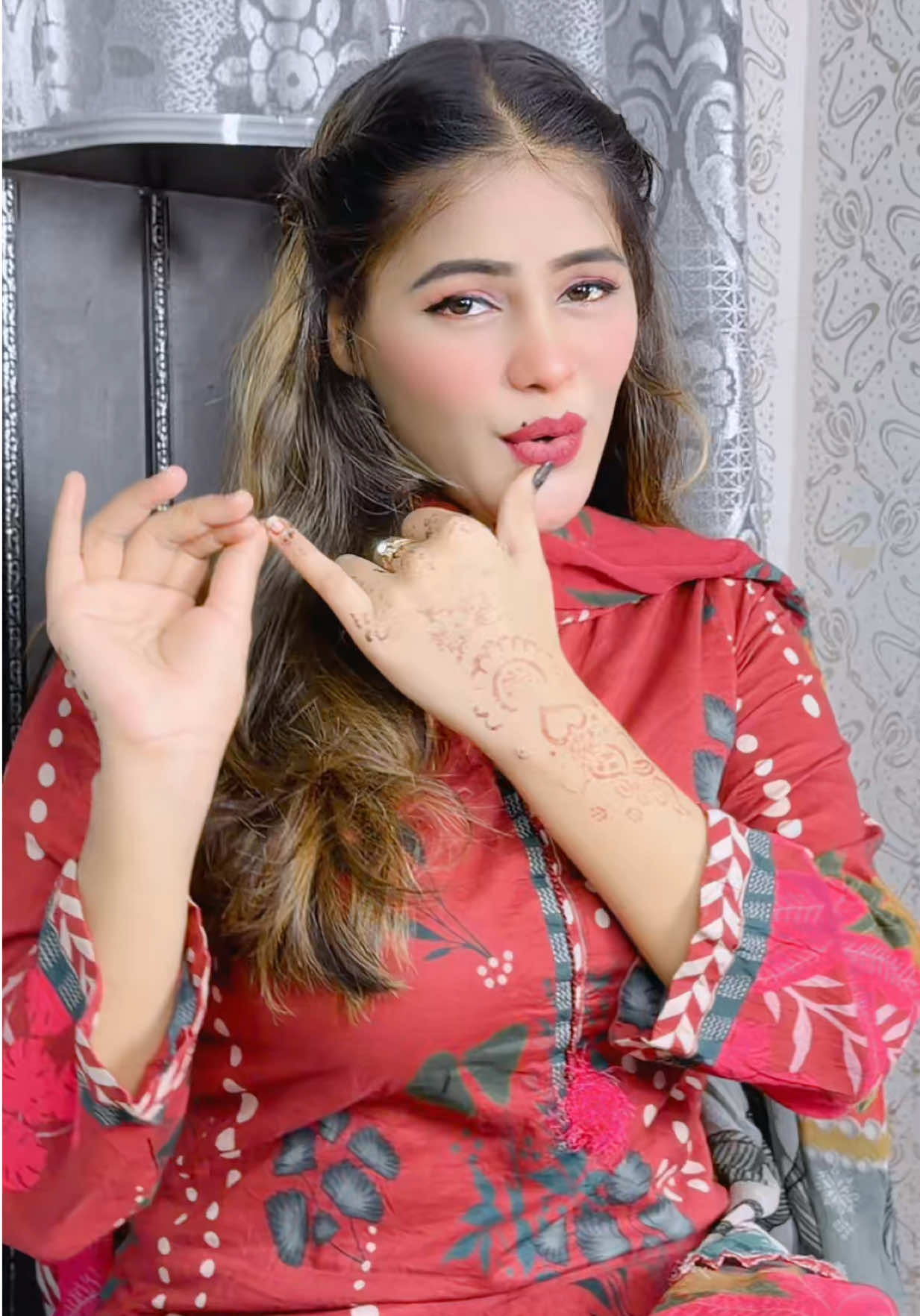 @Miss Safeera Khan 💝