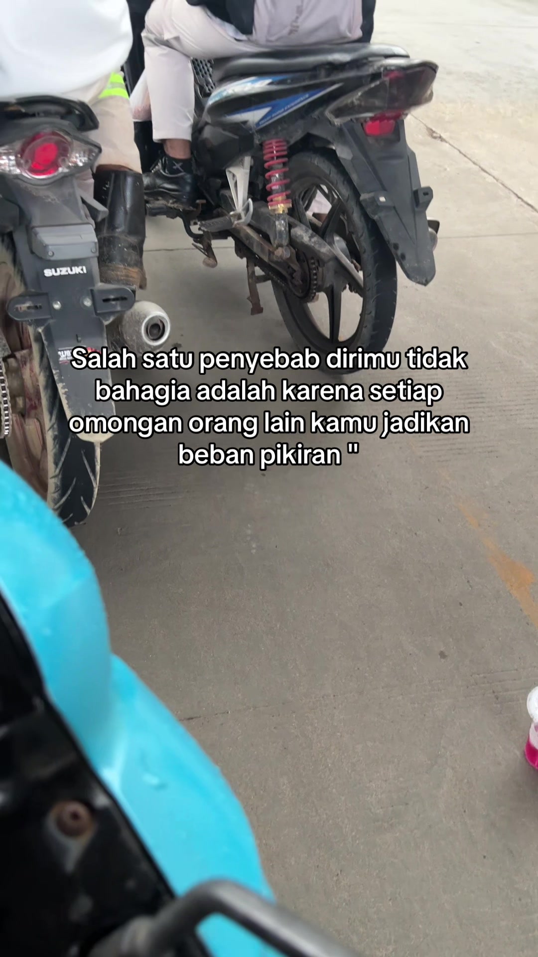 @r.