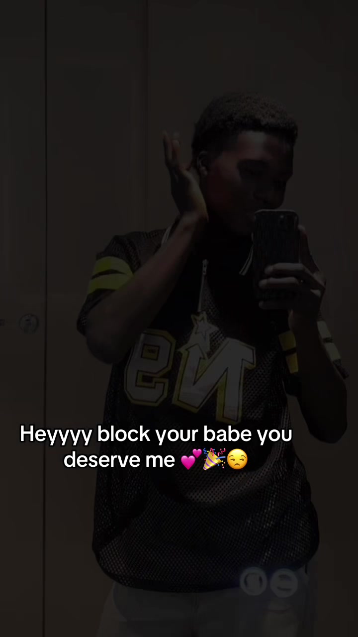 @Ayomide💔💐