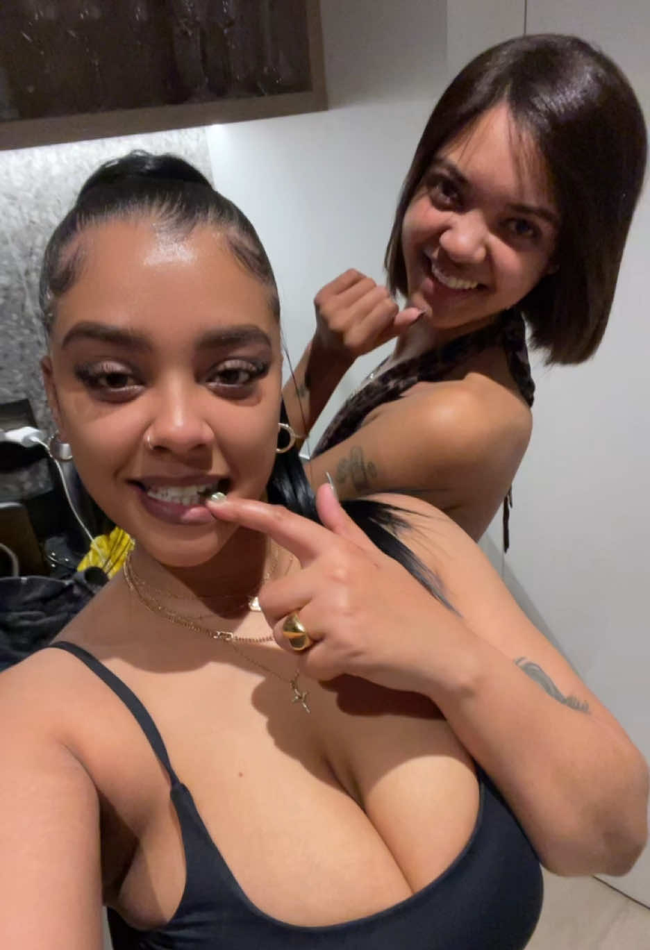 @𝐀𝐧𝐝𝐫𝐞𝐚 𝐉𝐚𝐝𝐞