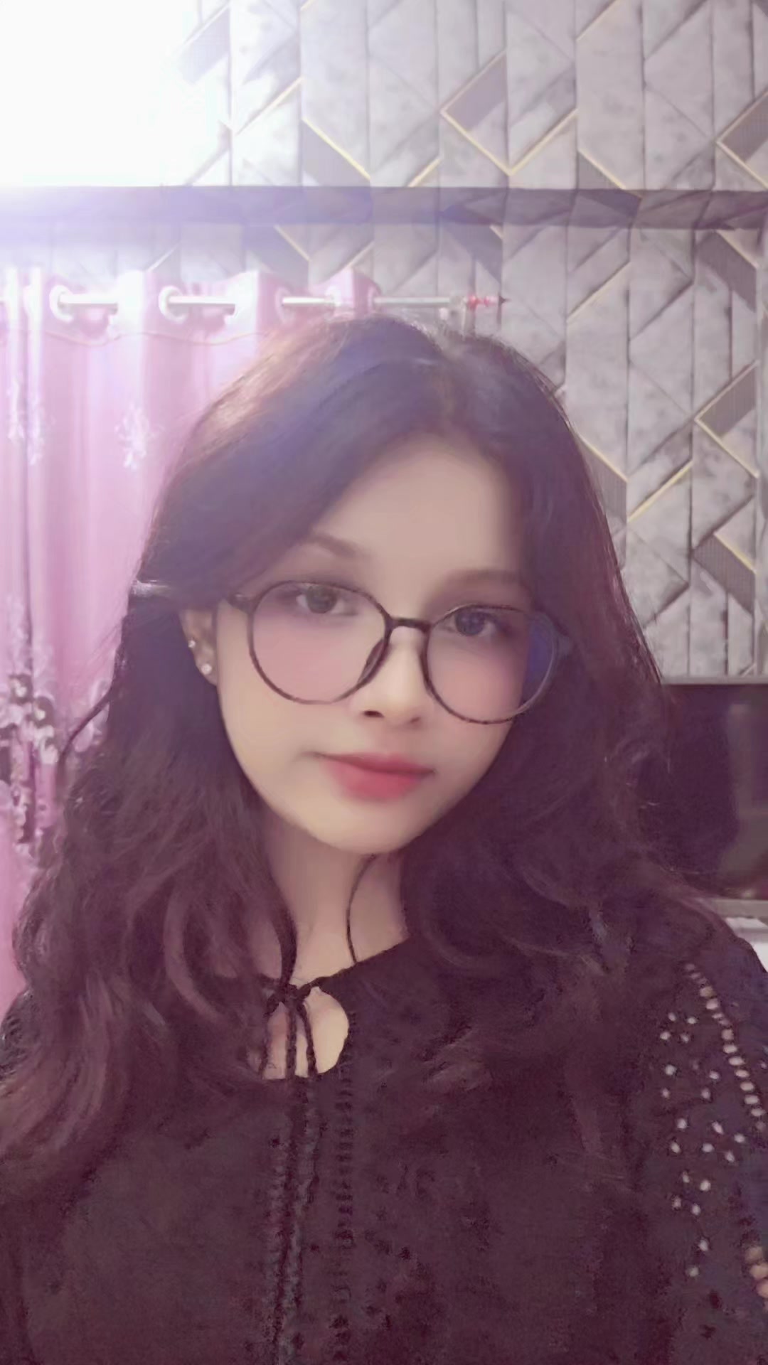 @👅