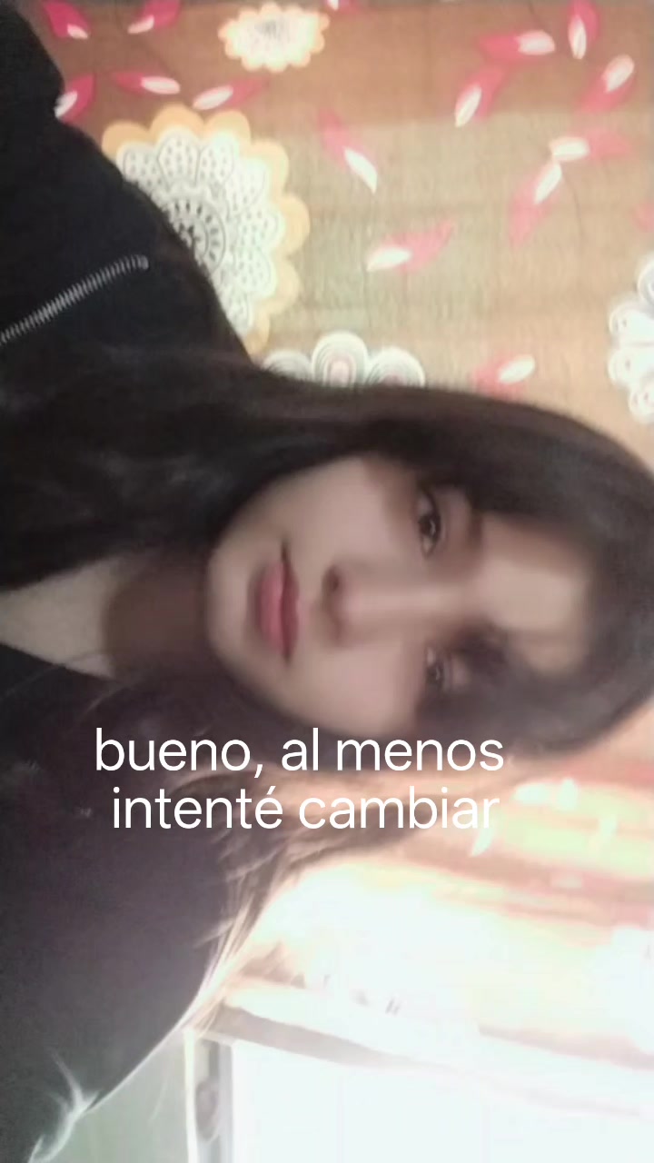 @Valeria España