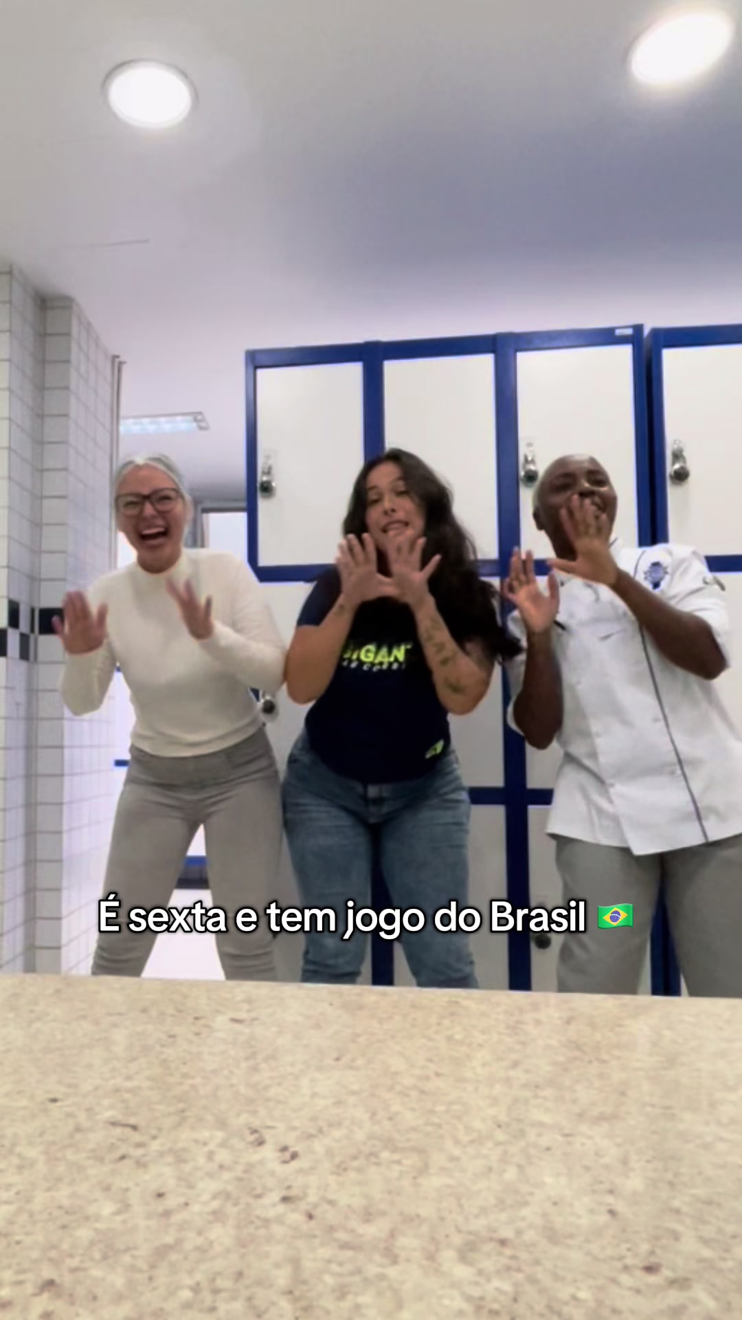 @Vitoria Bandeira