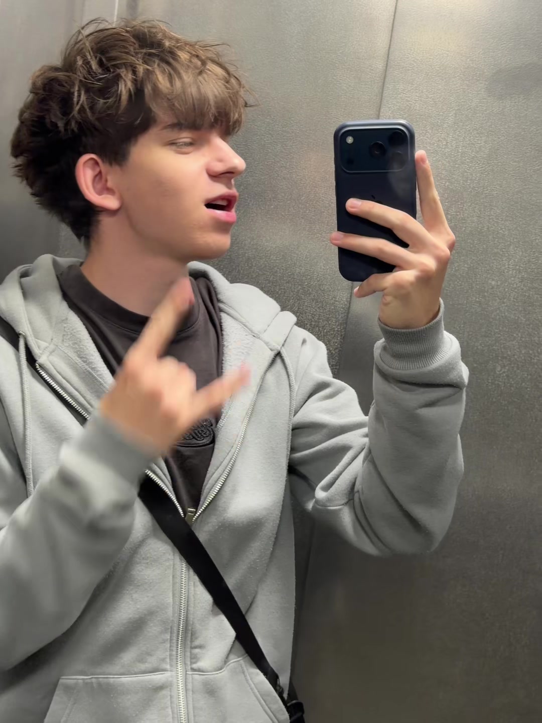 @fursjins
